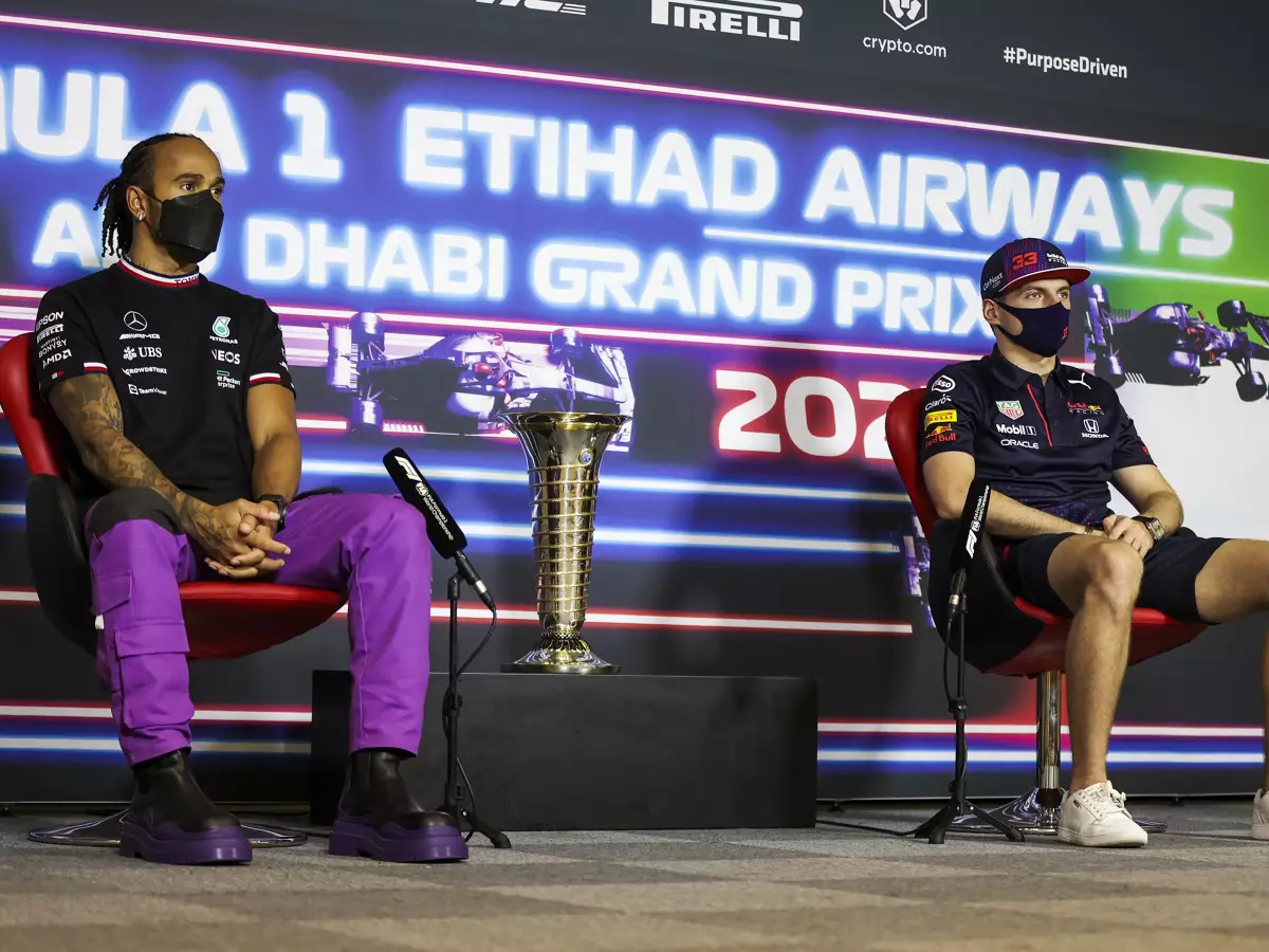 Lewis Hamilton, Max Verstappen Foto zur News: Verstappen "verrückt": War nicht so gemeint, sagt Hamilton