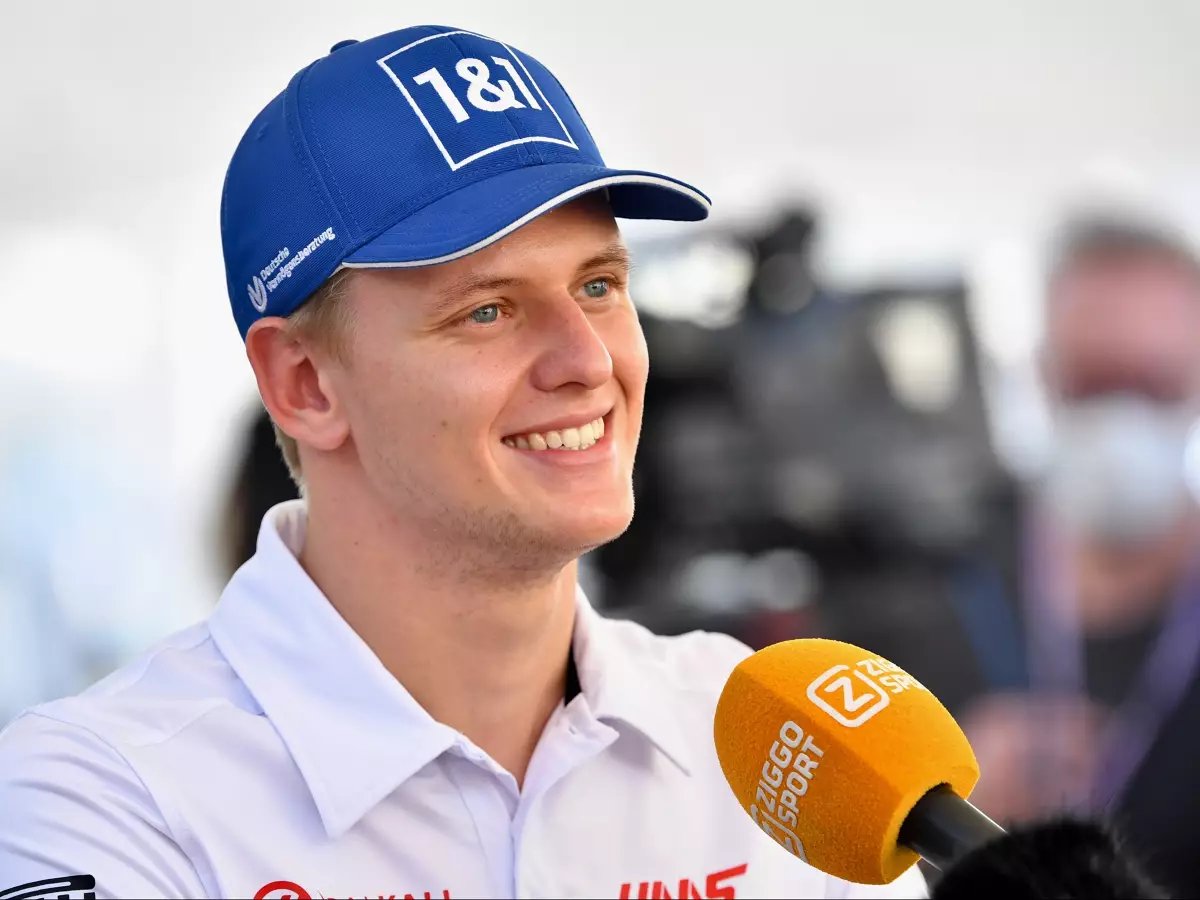 Mick Schumacher Foto zur News: Mick Schumacher zieht Bilanz: Duell gegen Masepin "recht komfortabel"