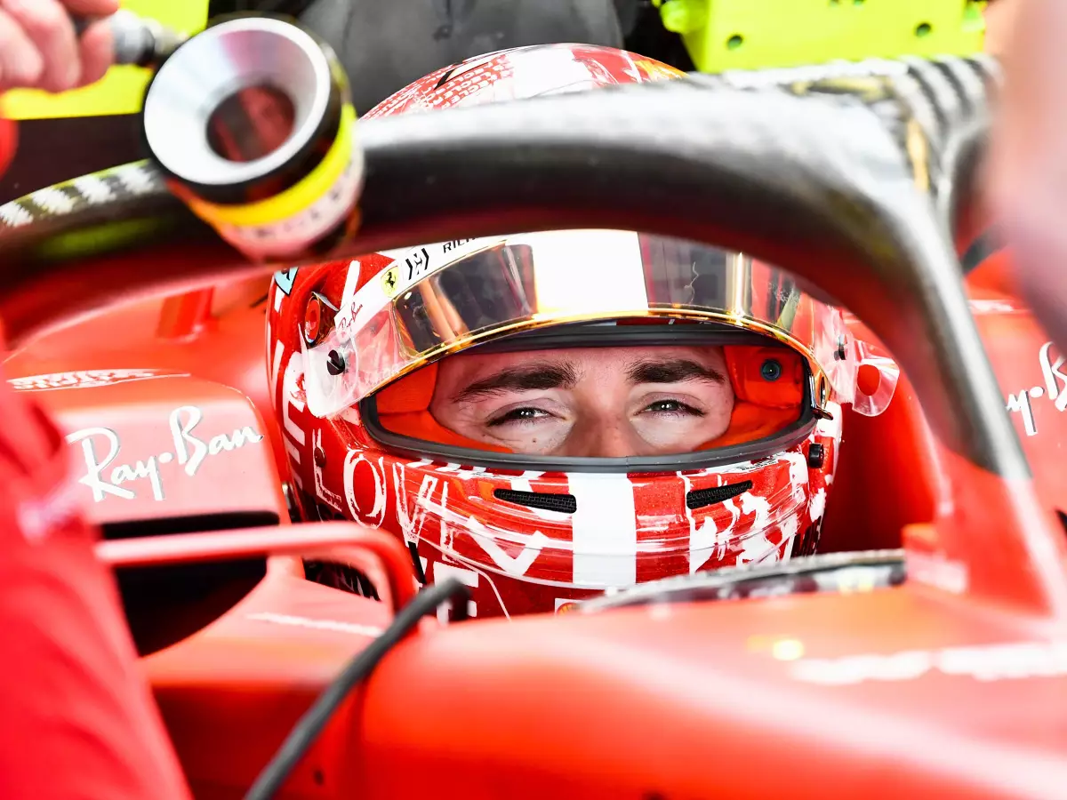 Charles Leclerc Foto zur News: F1-Helmkamera ab 2022 möglicherweise häufiger im Einsatz