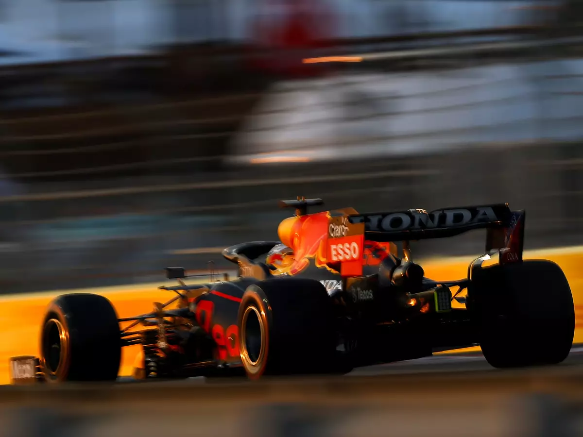 Max Verstappen Foto zur News: F1-Qualifying Abu Dhabi: Verstappen gewinnt dramatisches Poleduell!