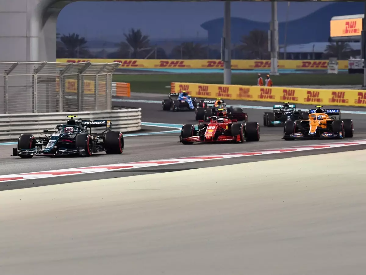Sebastian Vettel, Carlos Sainz, Lando Norris Foto zur News: Kritik an Konkurrenz und Rennleitung: Das stinkt Alonso und Vettel!