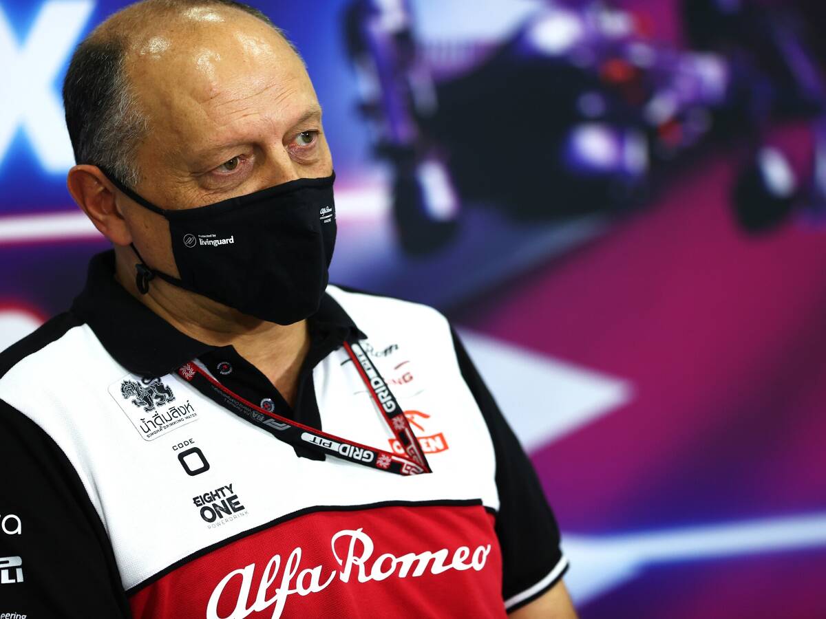 Foto zur News: Alfa Romeo: Frederic Vasseur zieht Bilanz mit "merkwürdigem Gefühl"