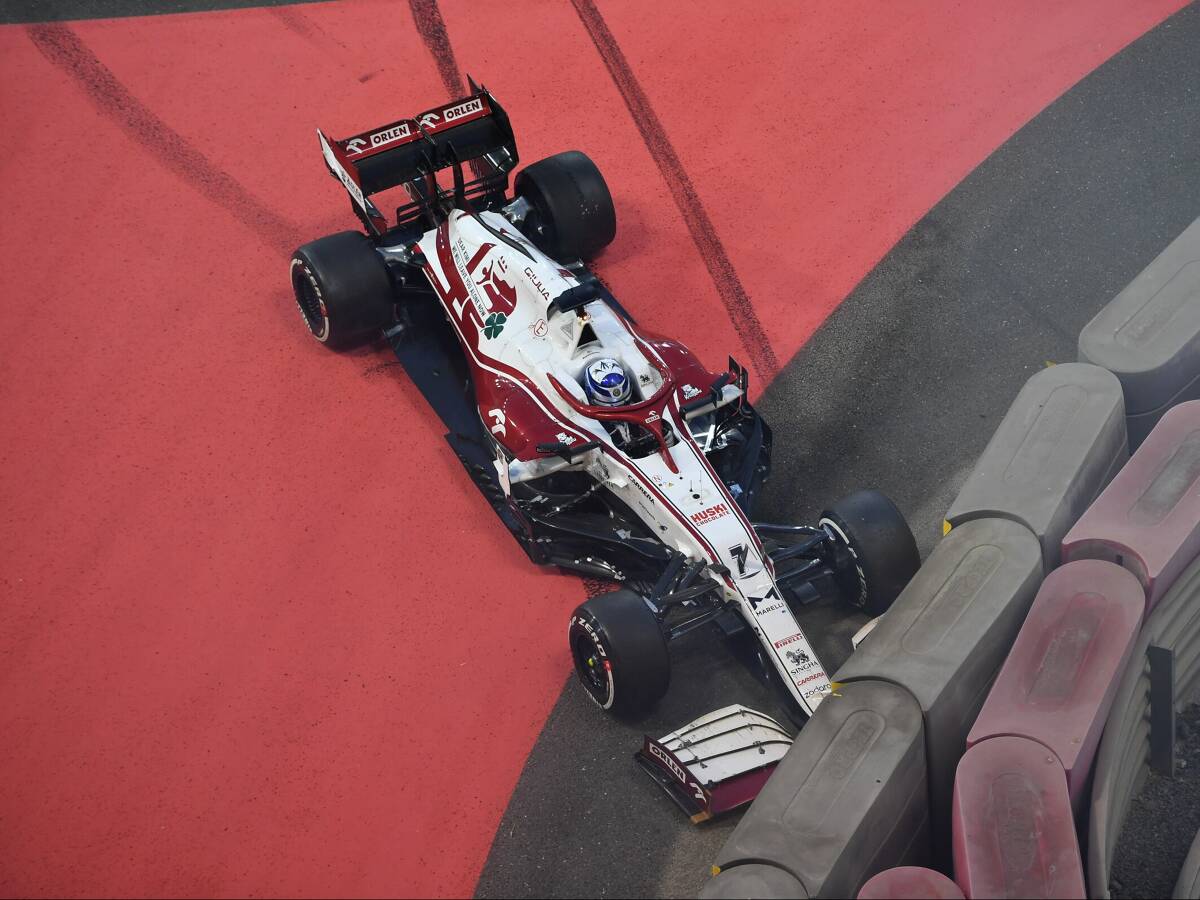 Foto zur News: Doppelausfall: Räikkönen und Giovinazzi verabschieden sich mit Defekten
