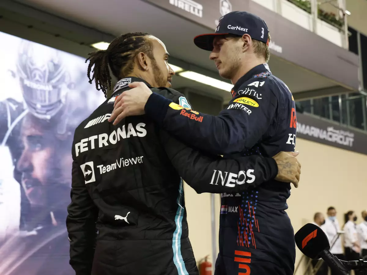 Lewis Hamilton, Max Verstappen Foto zur News: Brundle wünscht sich "geteilten" F1-Titel für Verstappen und Hamilton