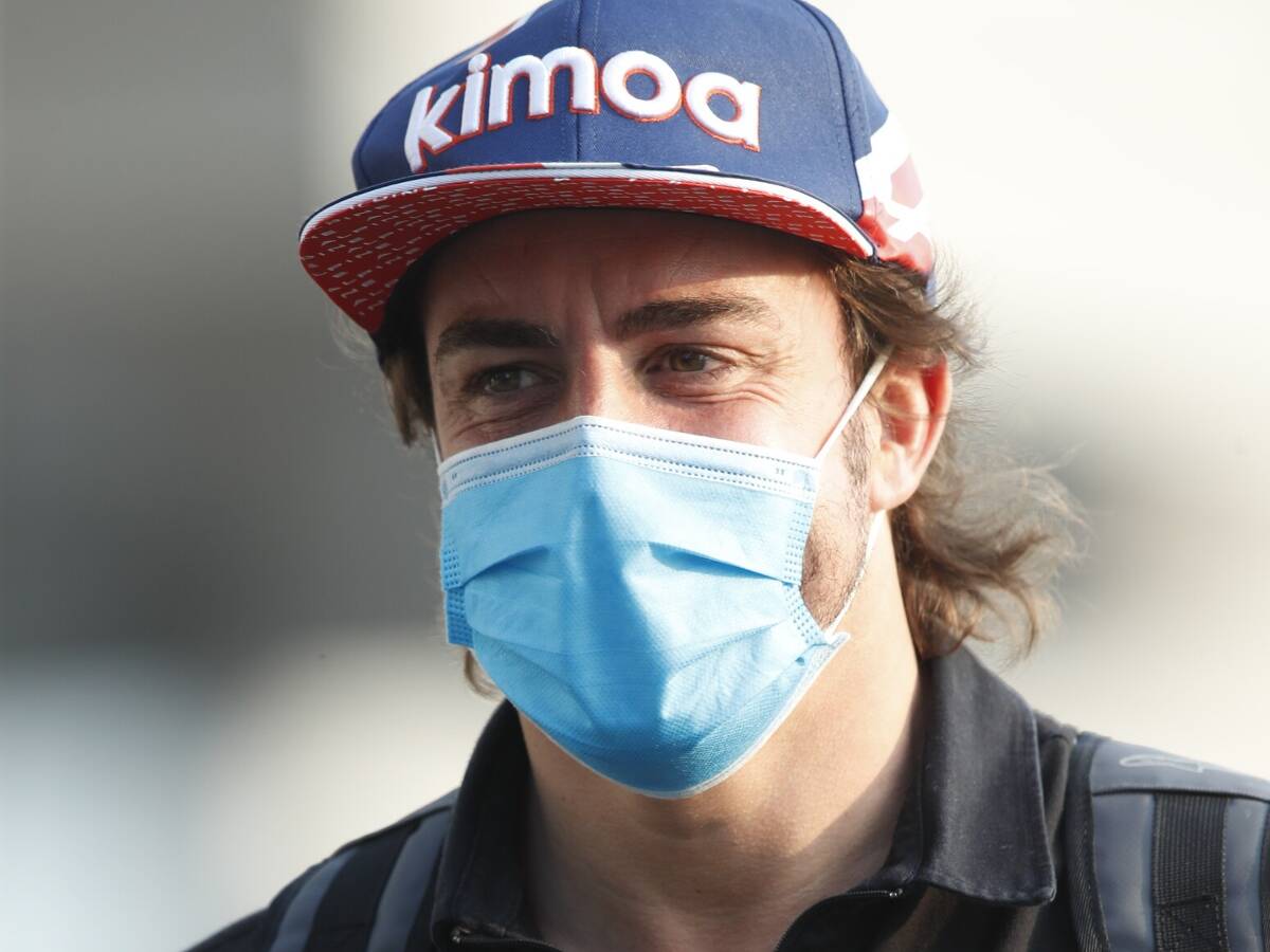 Foto zur News: Nach Fahrradunfall: Fernando Alonso wird im Januar erneut operiert