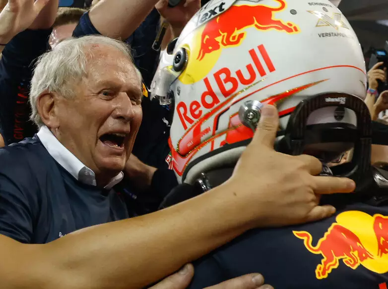 Max Verstappen, Helmut Marko Foto zur News: Red Bull: Vorzeitige Vertragsverlängerung mit Max Verstappen?