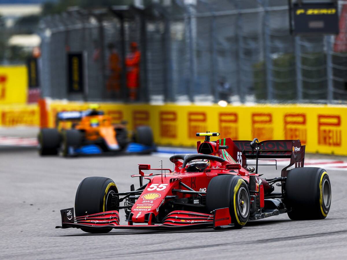Foto zur News: Ferrari-Sportdirektor: "Kampf mit McLaren war guter Gradmesser"