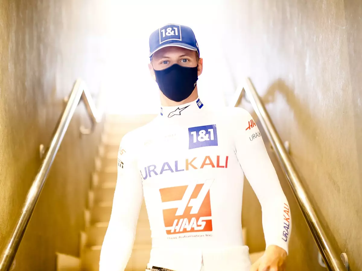 Mick Schumacher Foto zur News: Mick Schumacher über 2022: "Zum ersten Mal ein Auto für mich gebaut"