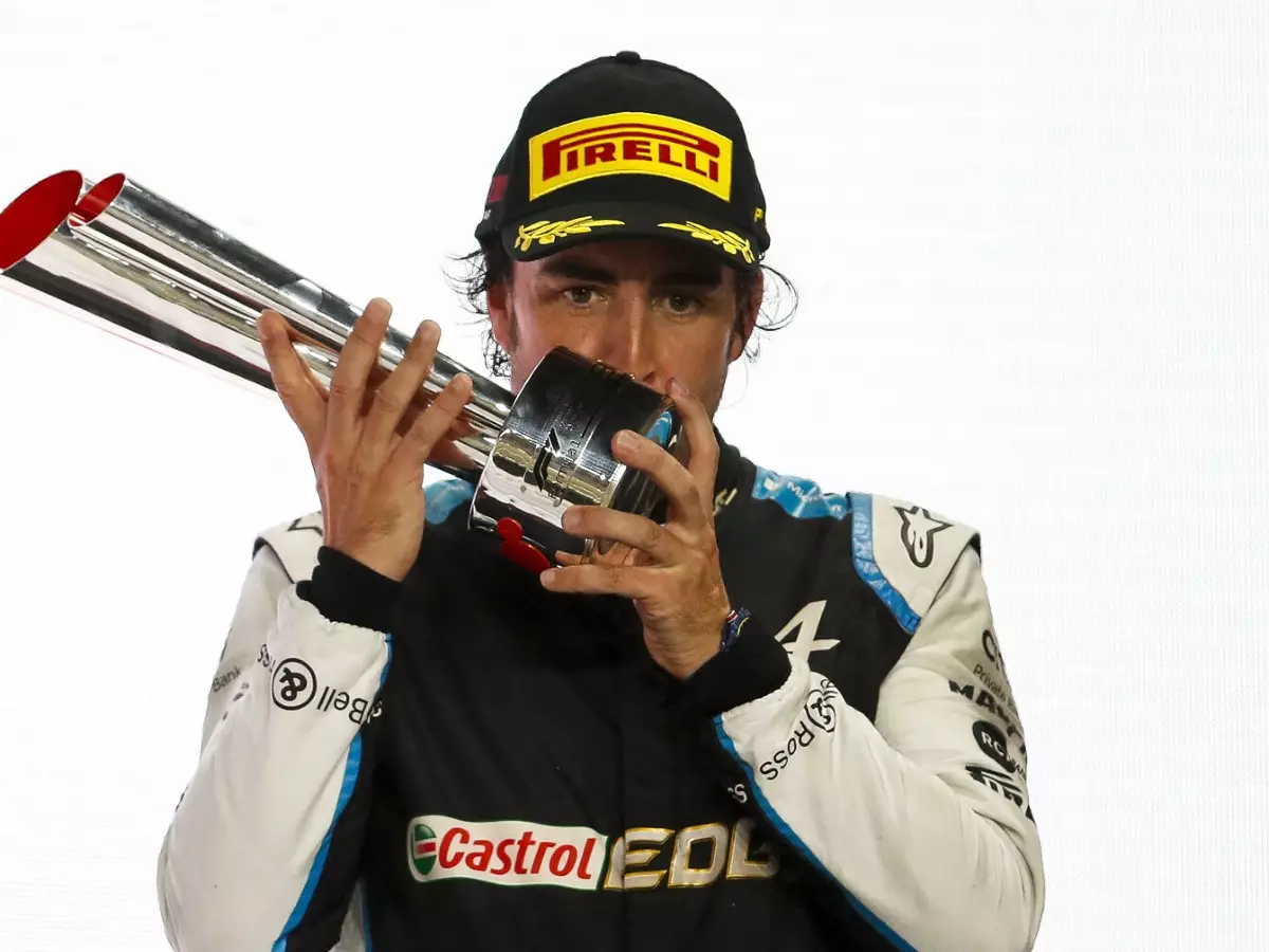 Fernando Alonso Foto zur News: Alonso nimmt Alpine in die Pflicht: 2022 keine Ausreden mehr!
