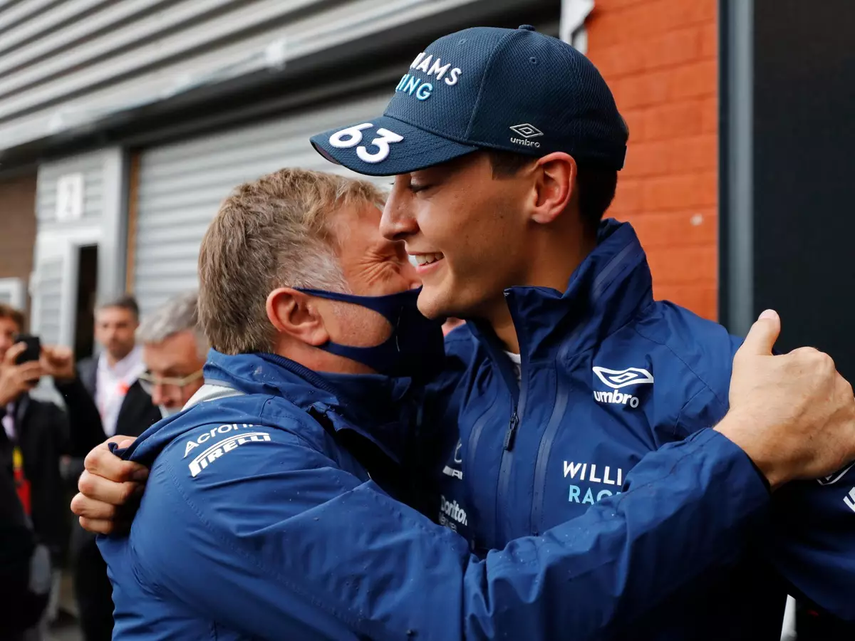 George Russell, Jost Capito Foto zur News: Williams: Punkteausbeute 2021 dank "mutiger Entscheidungen"