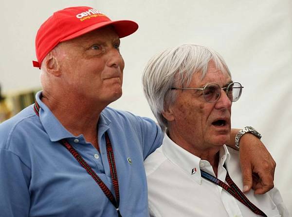 Foto zur News: TV-Streit nach Suzuka: Niki Lauda winkt sarkastisch ab