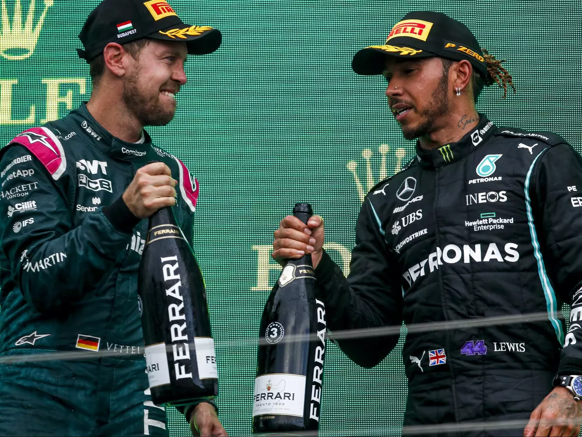 Sebastian Vettel, Lewis Hamilton Foto zur News: Vettel zu Mercedes? Ralf Schumacher glaubt nicht an Hamilton-Rücktritt