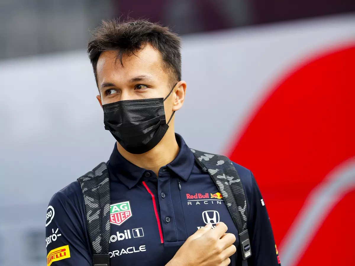 Foto zur News: Albon: Red Bull hat Entwicklungszeit 2022 für Titelkampf geopfert