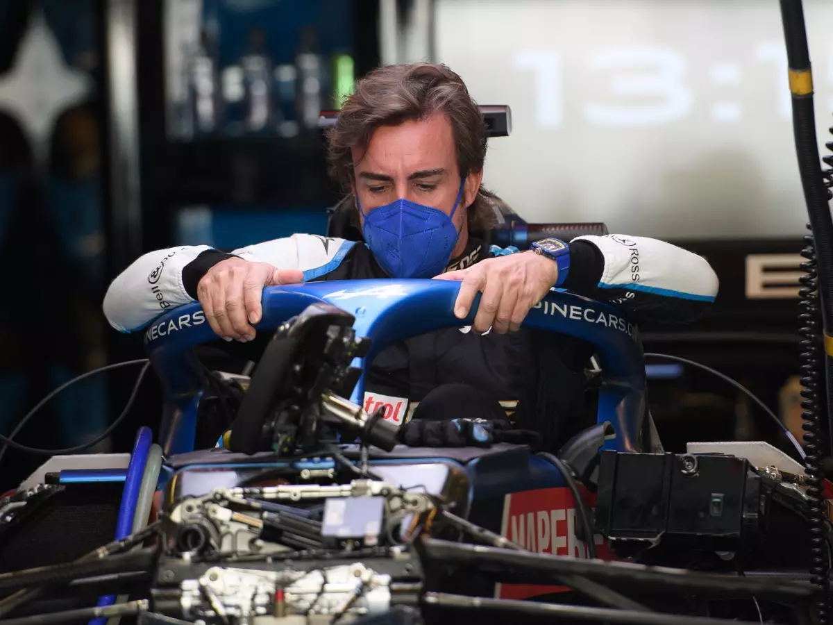 Fernando Alonso Foto zur News: Fernando Alonso sieht sein Alter in der Formel 1 von heute als Vorteil