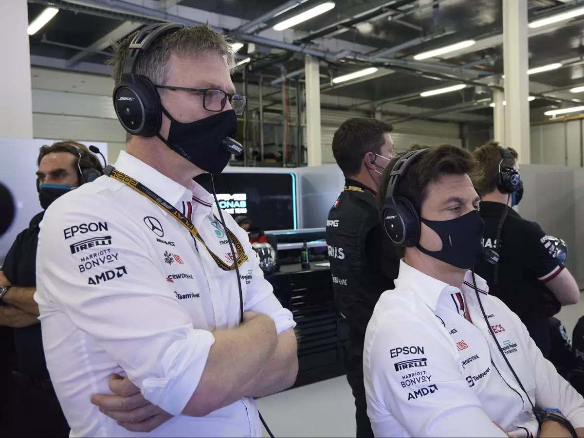 Toto Wolff Foto zur News: James Allison: "Sie werden ein schrecklich schmerzhaftes Jahr haben"
