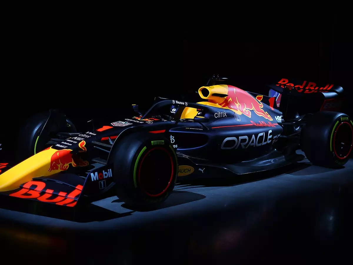 Foto zur News: Welches Showcar hinter dem Formel-1-Design des "RB18" steckt