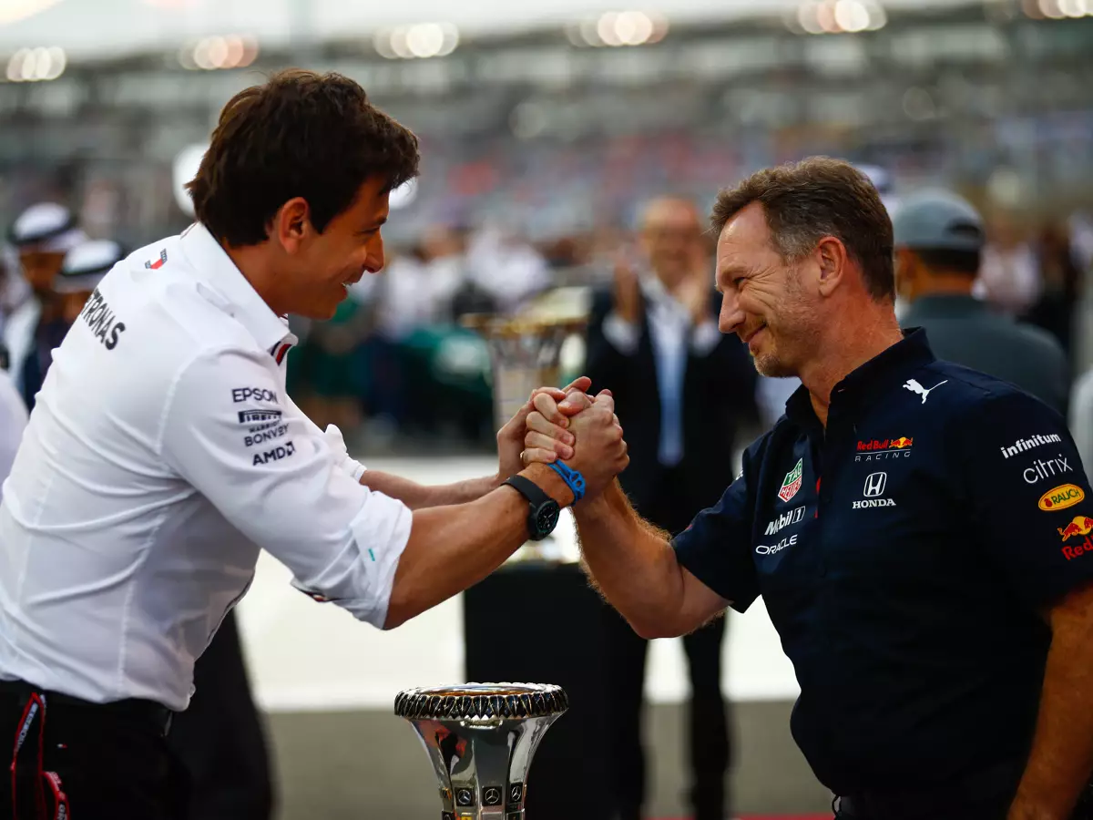 Foto zur News: Toto Wolff: "Ich schreibe kein einziges Team ab"