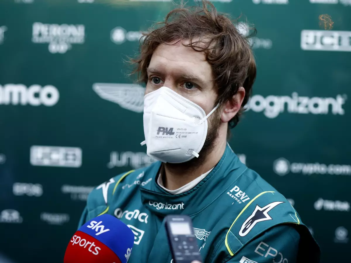 Sebastian Vettel Foto zur News: Vettel fordert Fahrerkollegen auf: "Dazu kann man nicht schweigen"