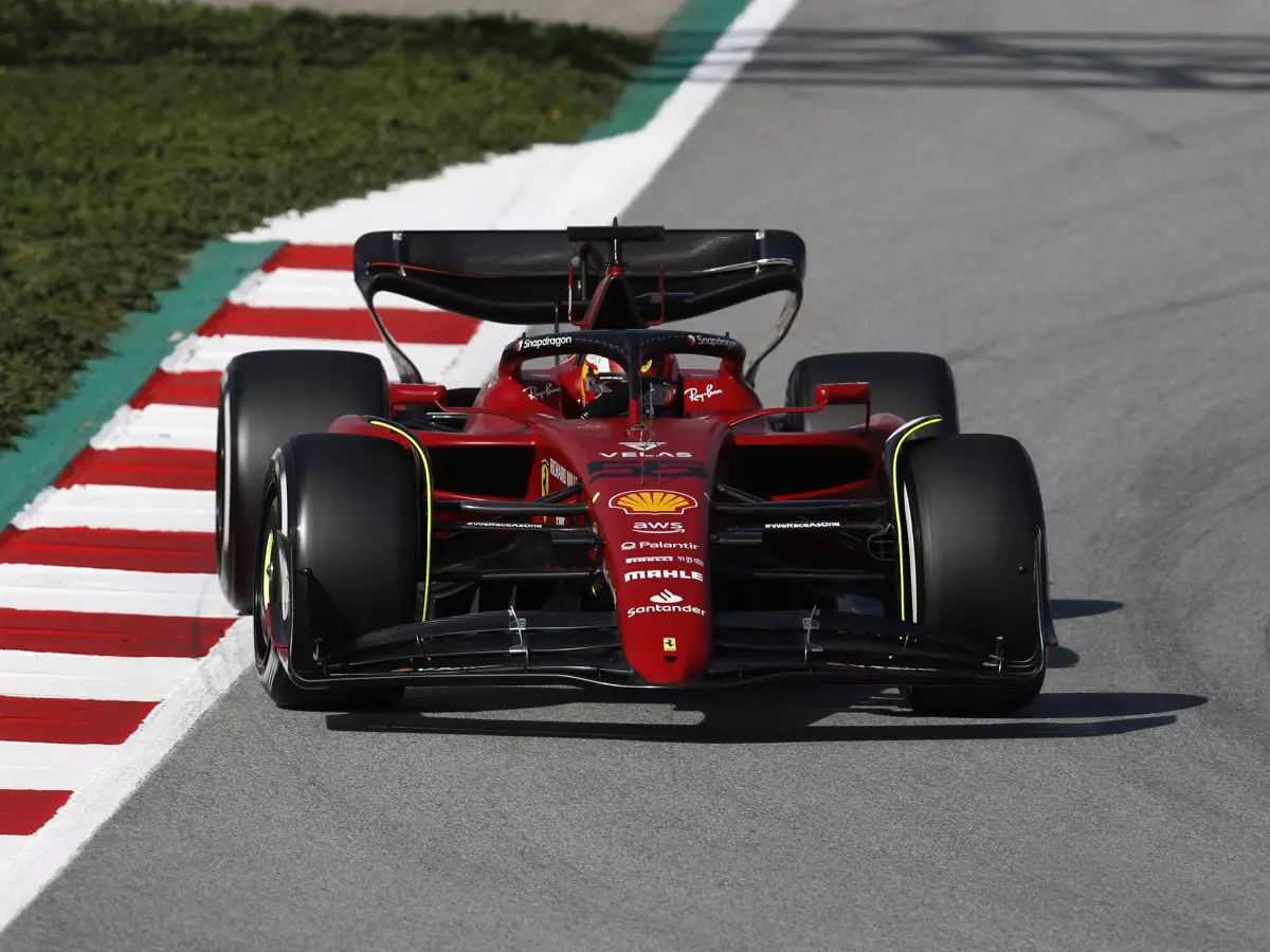 Carlos Sainz Foto zur News: Warum "Porpoising" die F1-Teams im Qualifying vor ein Dilemma stellt