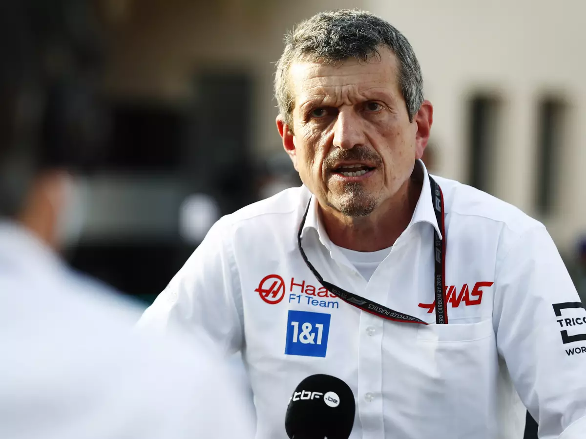 Foto zur News: Günther Steiner sauer: Sonntagstest für Haas scheitert an Teamveto