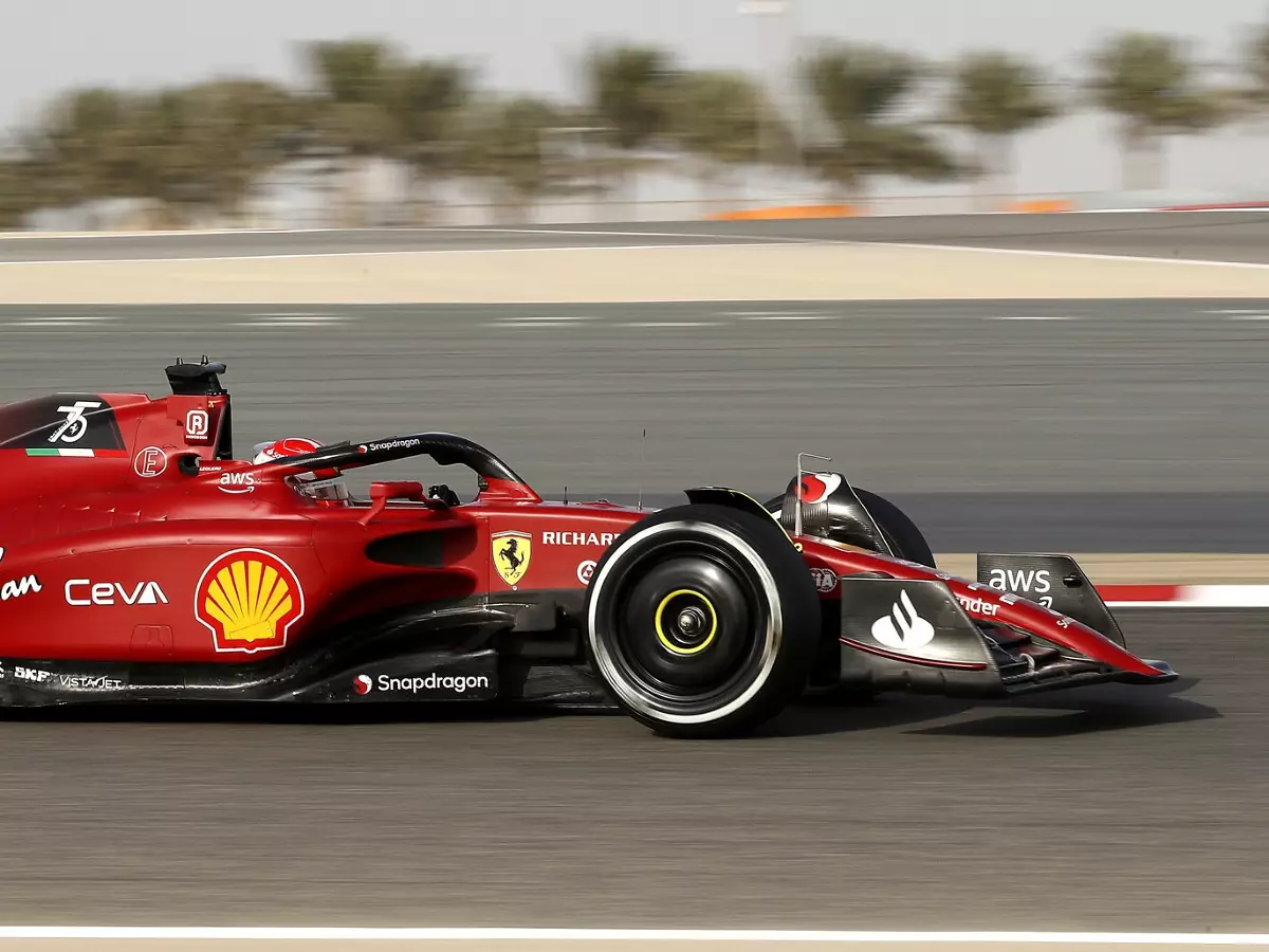 Charles Leclerc im Ferrari F1-75 beim Formel-1-Wintertest 2022 in Bahrain Foto zur News: Charles Leclerc: Bester Winter, den ich je erlebt habe!