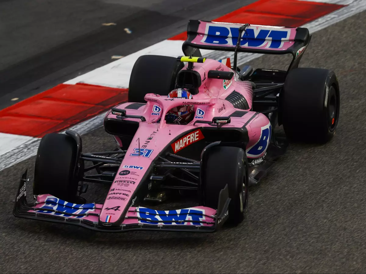 Esteban Ocon Foto zur News: Otmar Szafnauer: Alpine hat sicher mehr Übergewicht als Alfa Romeo
