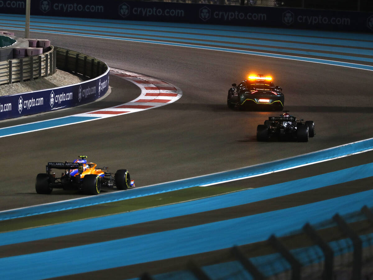Foto zur News: FIA optimiert umstrittene Safety-Car-Regel nach Abu-Dhabi-Fiasko