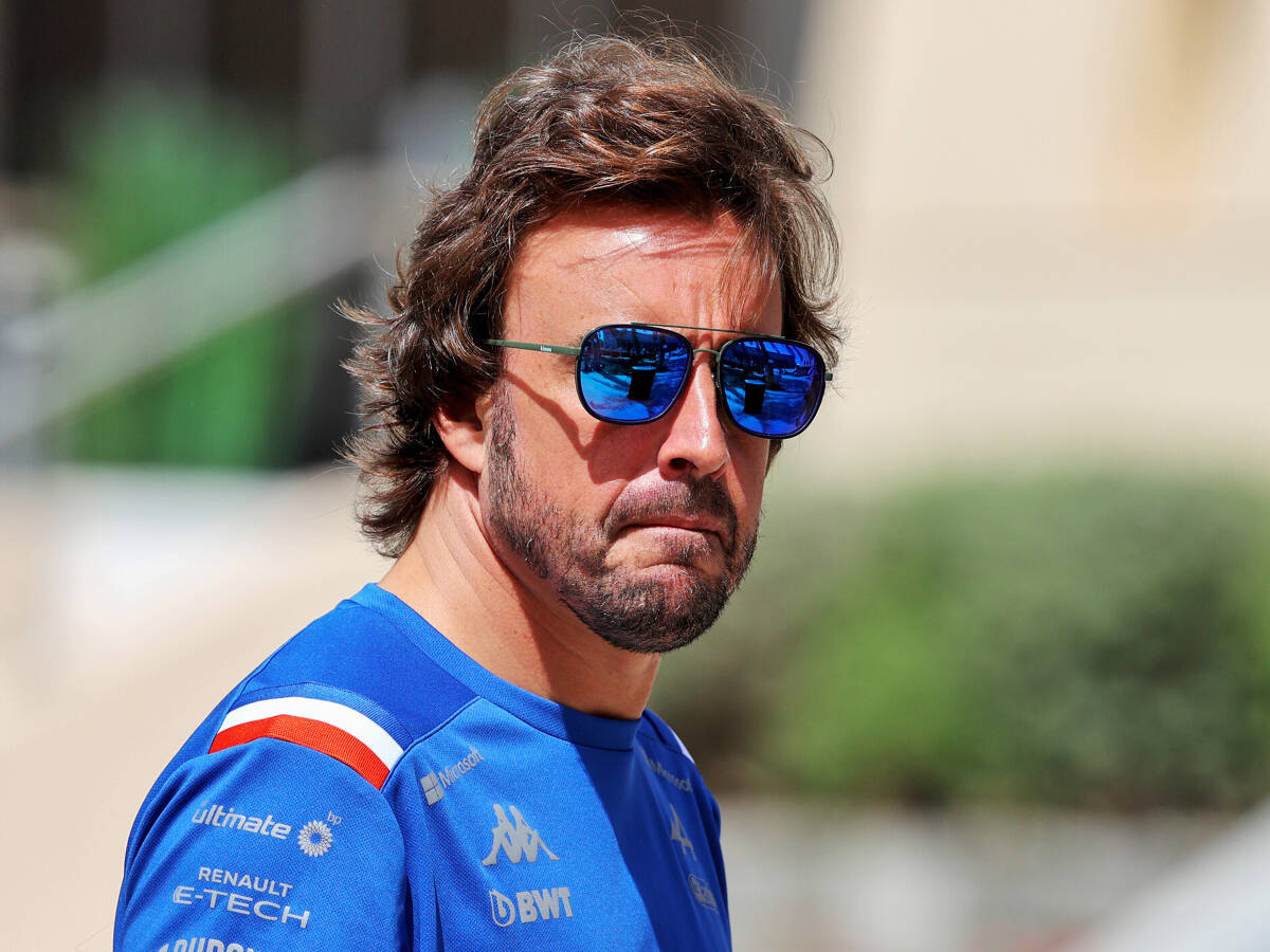 Foto zur News: Fernando Alonso nach P8: "Die Ferraris fühlen sich besser an"
