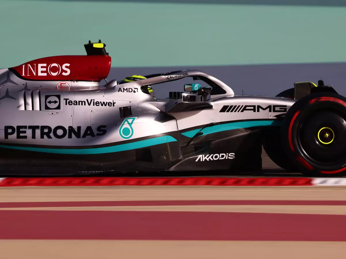 Lewis Hamilton Foto zur News: Toto Wolff: Barcelona-Test hat Mercedes in die Irre geführt