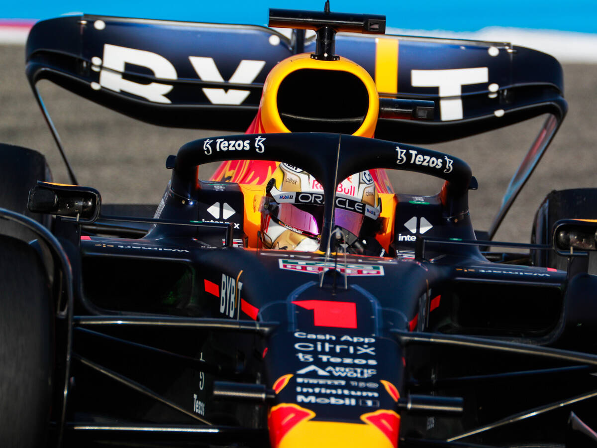 Foto zur News: Formel-1-Technik: Red Bull dank neuem Flügel auf den Geraden top