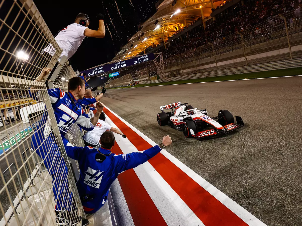 Kevin Magnussen Foto zur News: Haas-Stärke: Auto in der Formel-1-Saison 2022 "einfach" zu fahren