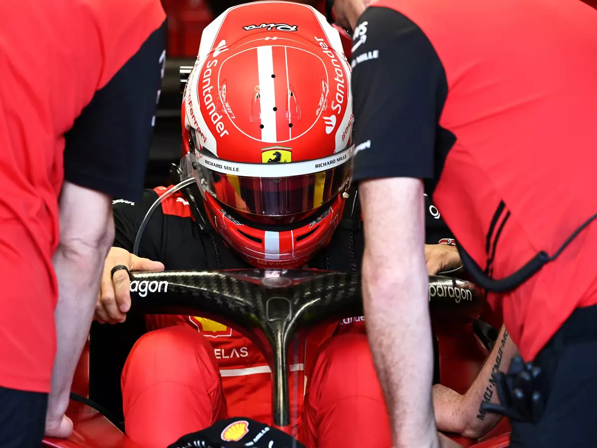 Charles Leclerc Foto zur News: F1-Training Saudi-Arabien: Drei Ferrari-Autos unter den besten Vier
