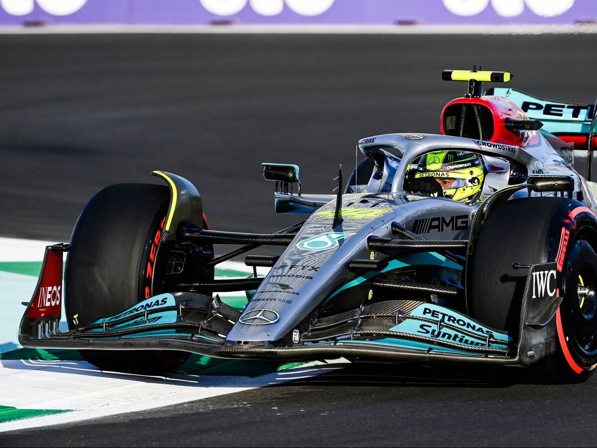 Foto zur News: Lewis Hamilton: Mercedes-Situation "stresst mich nicht zu sehr"