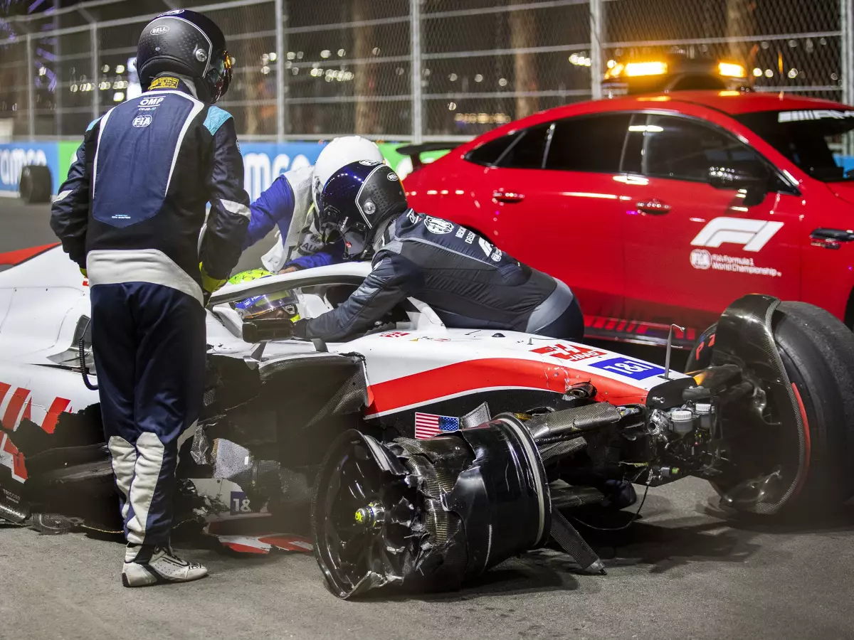 Mick Schumacher Foto zur News: Schumacher-Unfall: Steiner beziffert Schaden auf bis zu eine Million Dollar