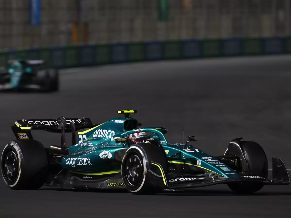 Nico Hülkenberg fuhr zwei starke Rennen für Aston Martin, doch nun geht es zurück auf die Ersatzbank Foto zur News: Nico Hülkenberg: Lust auf die Formel 1, aber keine Verzweiflung