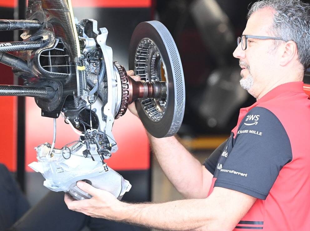 Foto zur News: Formel-1-Technik: So anders sind die Bremsen in der Saison 2022