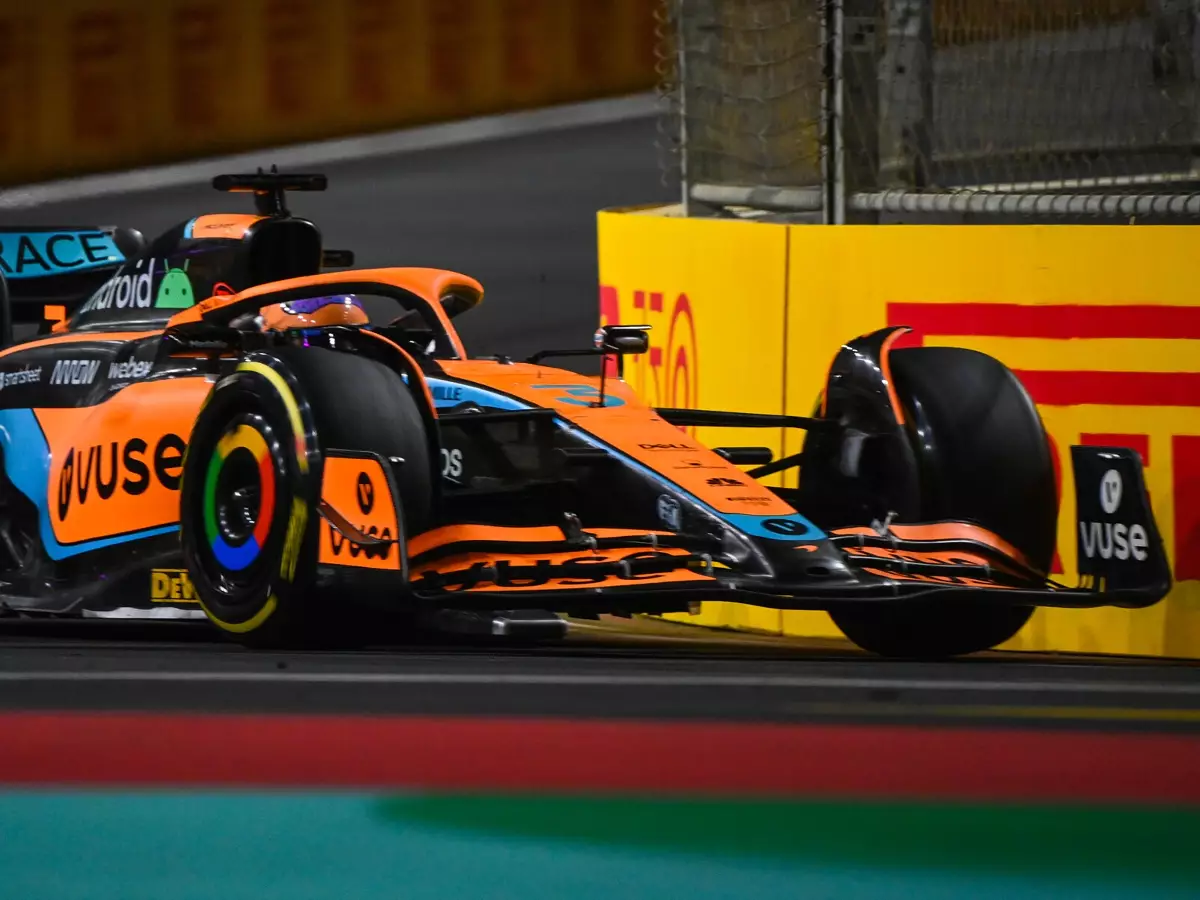 Daniel Ricciardo im McLaren MCL36 beim Formel-1-Rennen in Dschidda 2022 Foto zur News: Vor Melbourne: Hat McLaren den Tiefpunkt schon hinter sich?