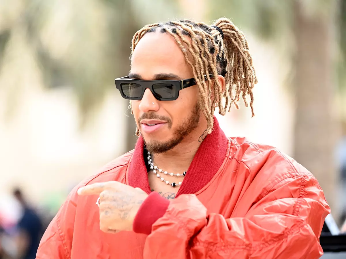 Foto zur News: Lewis Hamilton kritisiert FIA-Mitarbeiter: Im Briefing keine Maske getragen