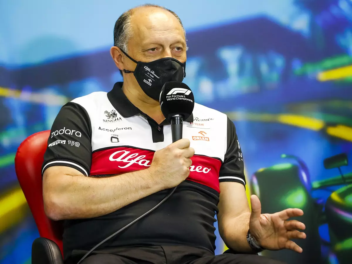 Foto zur News: Vasseur im Interview: Was Bottas mit den ganz Großen gemeinsam hat