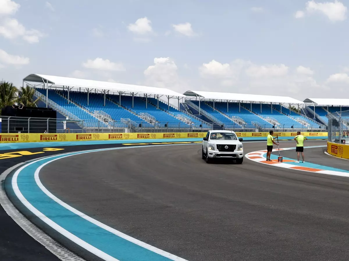 Foto zur News: Noch vor erstem Training: F1-Strecke in Miami musste repariert werden