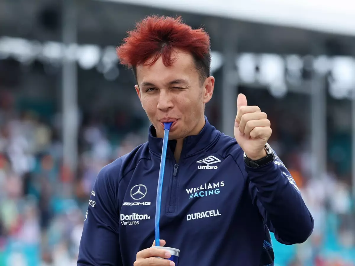 Foto zur News: Alex Albon dank roter Haare und "guter Pace" zurück in den Punkten