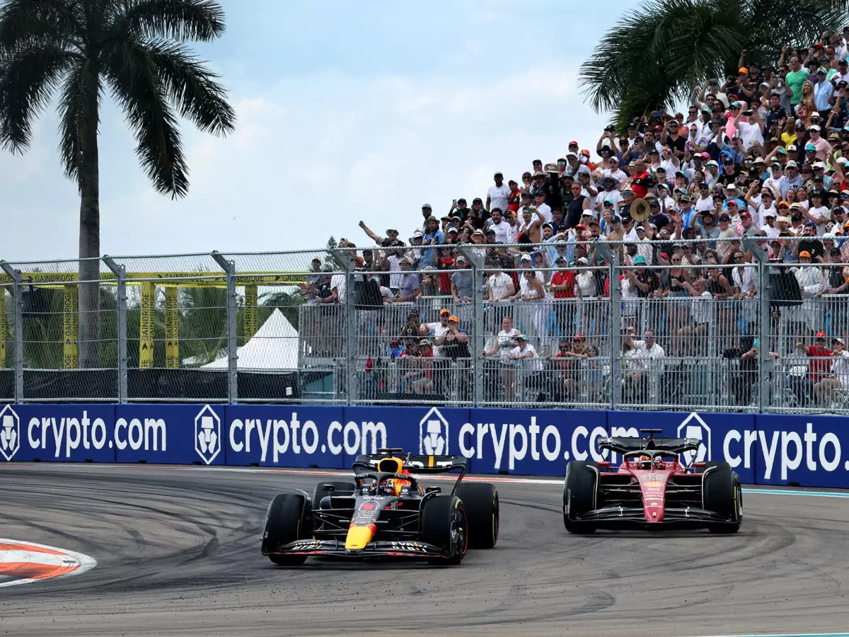 Foto zur News: Mattia Binotto deutet an: Red Bull nun mit dem besseren Auto als Ferrari?