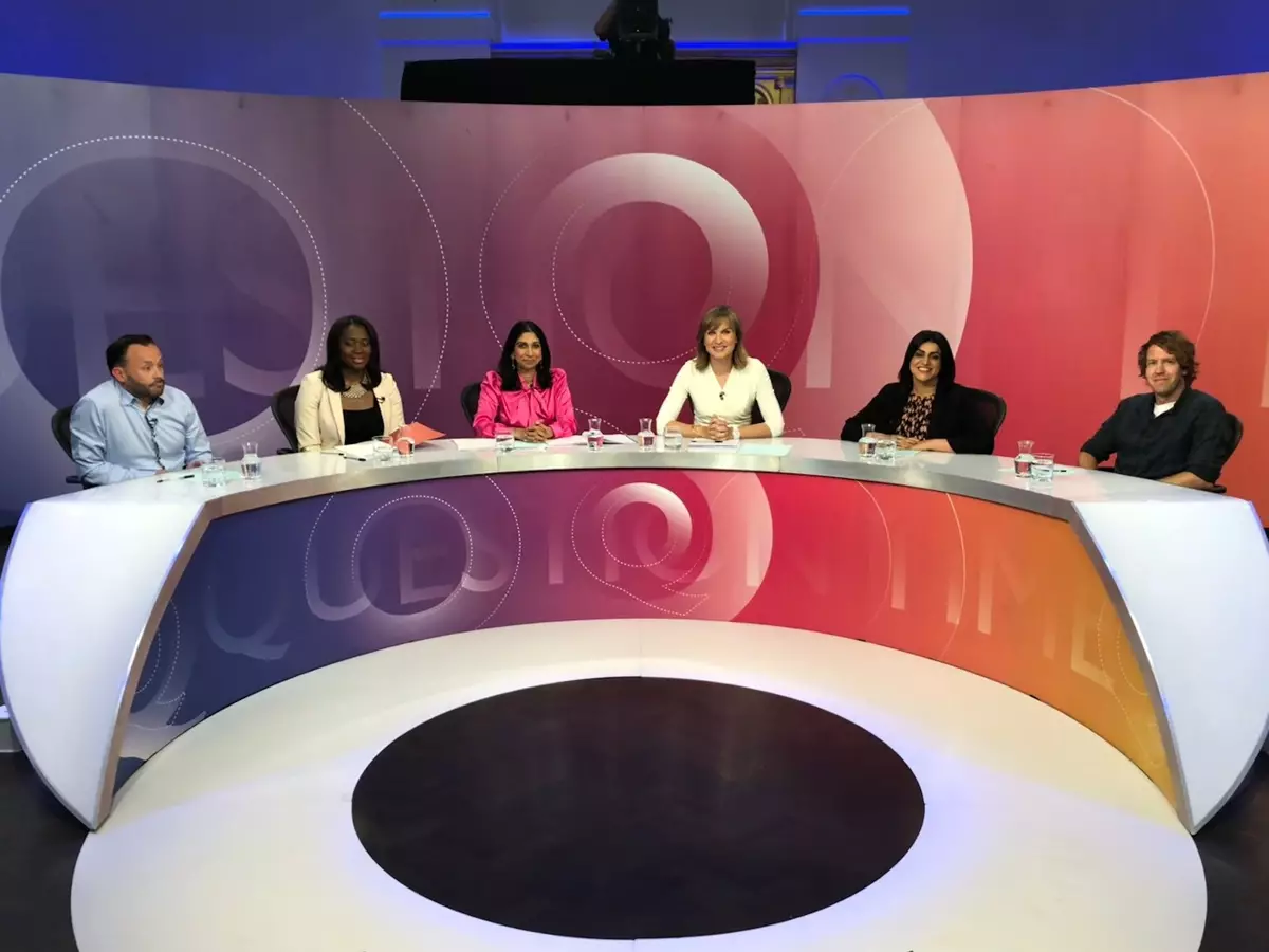 Sebastian Vettel bei BBC Question Time Foto zur News: Vettel im englischen TV: Kritik an "Brexit" und Boris Johnson