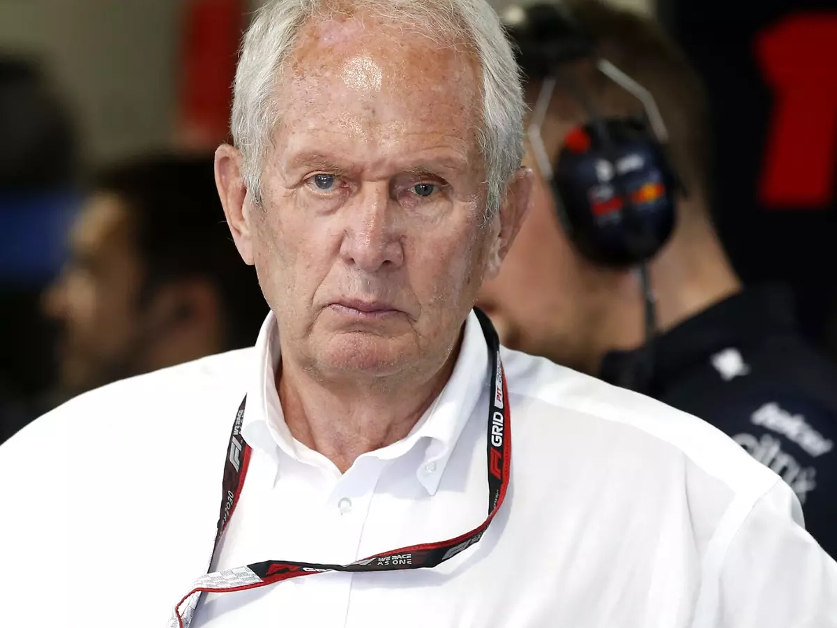 Helmut Marko Foto zur News: Helmut Marko: Sainz-Unfälle fressen finanziellen Vorteil von Ferrari auf