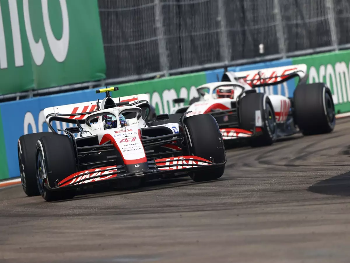 Mick Schumacher, Kevin Magnussen Foto zur News: Marc Surer: Mick Schumacher "wird ein guter Fahrer werden"
