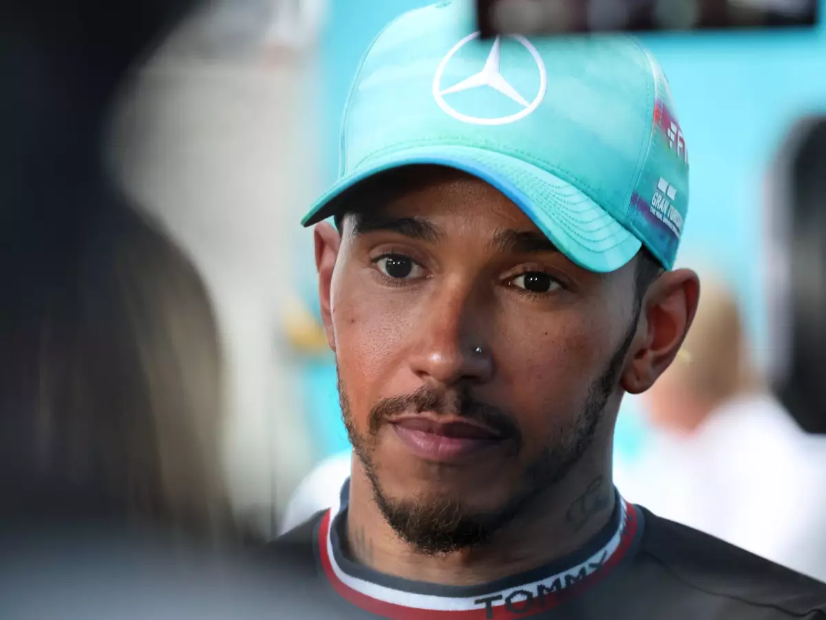 Foto zur News: Formel-1-Experte: Hamilton bekommt von Russell "eins auf die Nase"