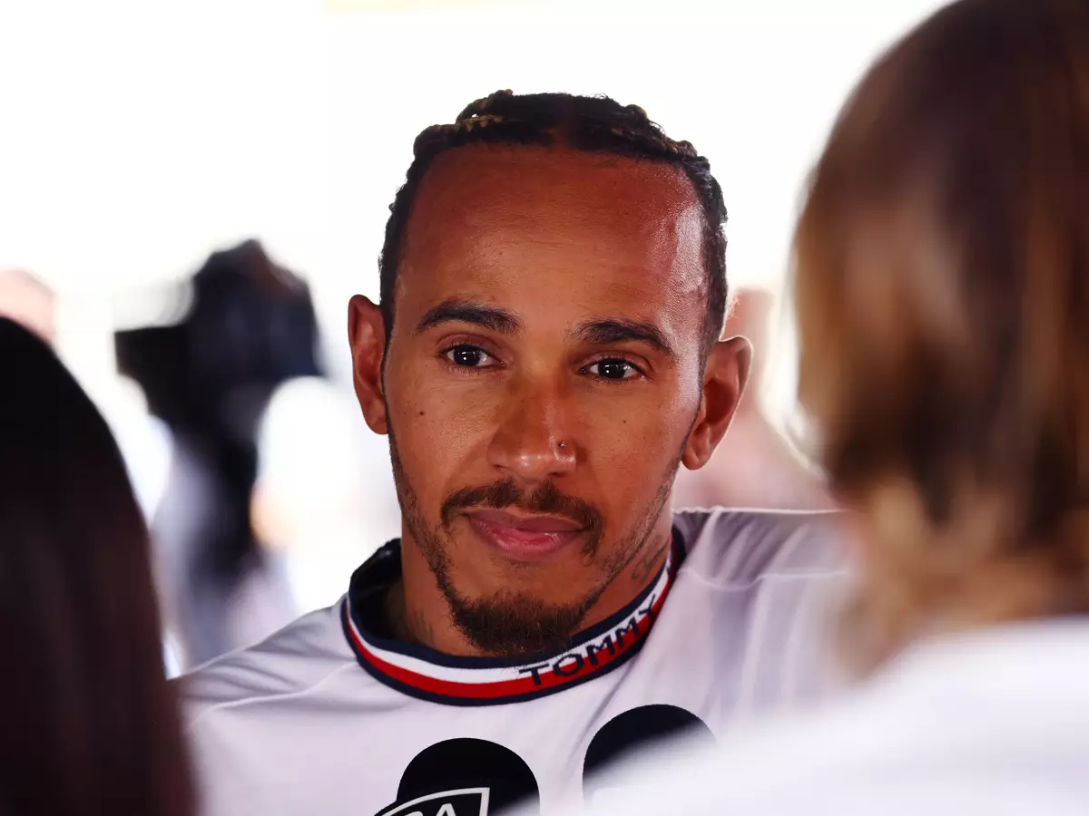 Foto zur News: Wirbel um Foto: Hat Hamilton die Parc-Ferme-Regeln in Barcelona verletzt?