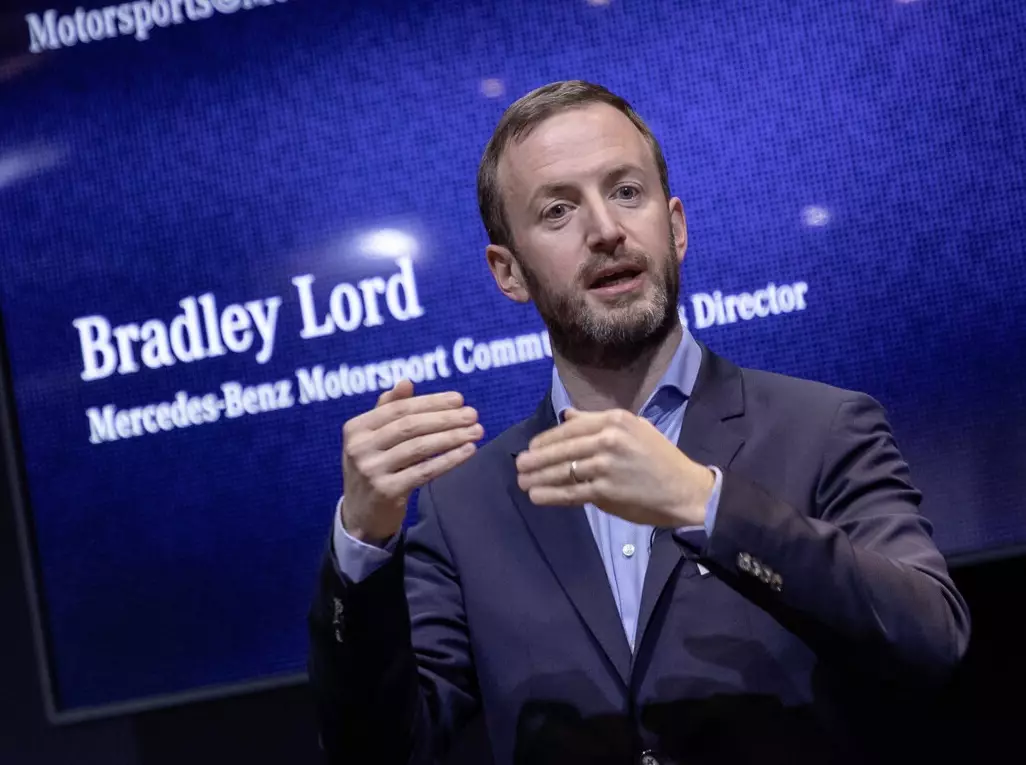 Bradley Lord, Kommunikationsdirektor des Mercedes-Teams Foto zur News: Stammtisch am Mittwoch: Ein (virtueller) Abend mit Bradley Lord
