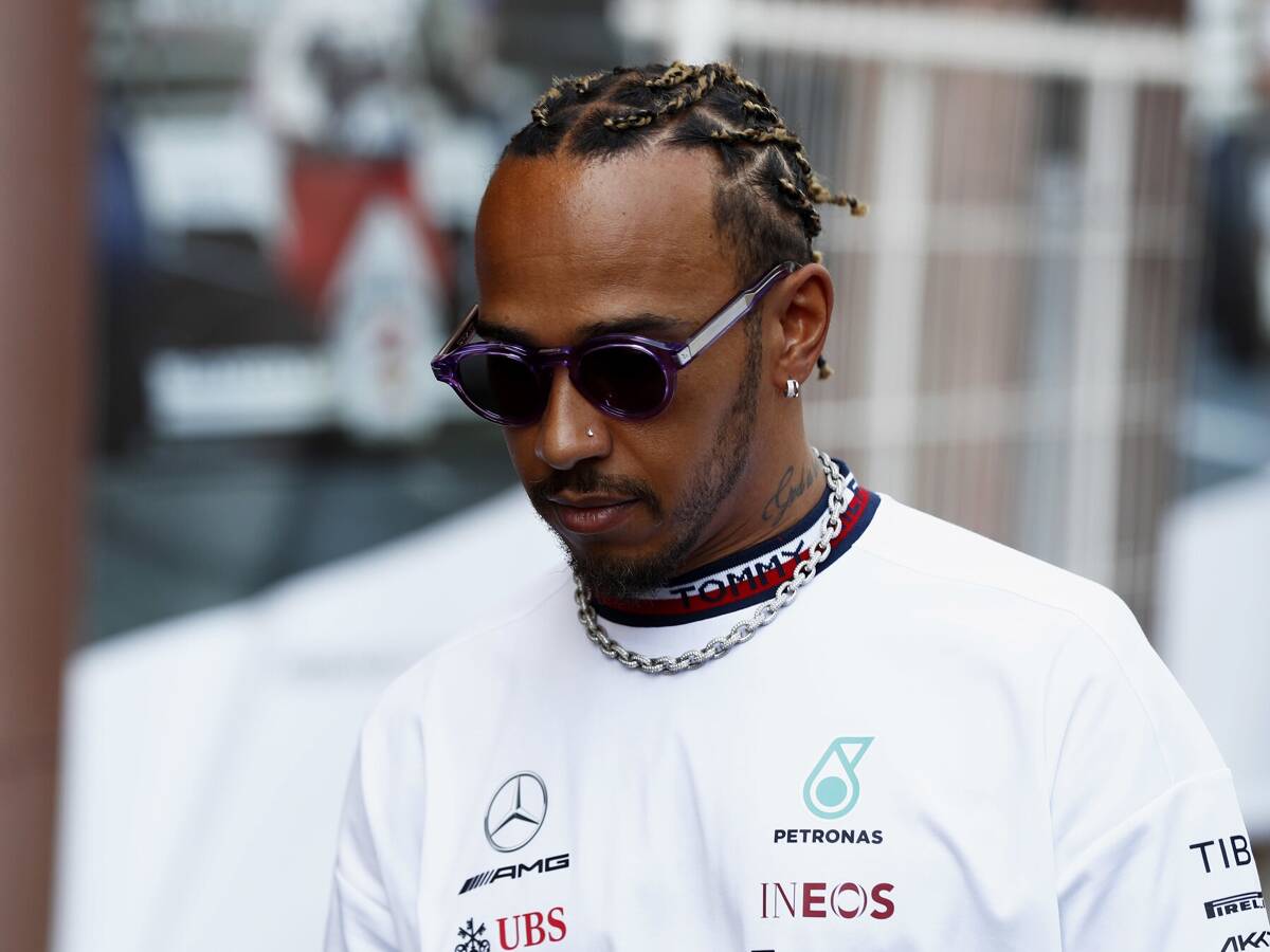 Foto zur News: Schmuckverbot bleibt Streitthema: Lewis Hamilton zeigt sich genervt