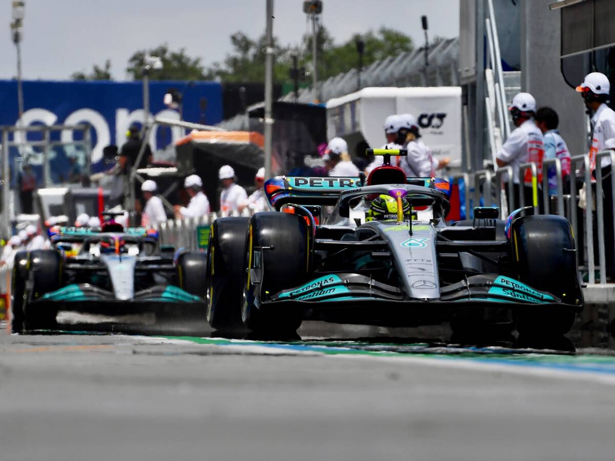 Foto zur News: Russell vs. Hamilton: Mercedes-Duo darf (noch) frei gegeneinander fahren